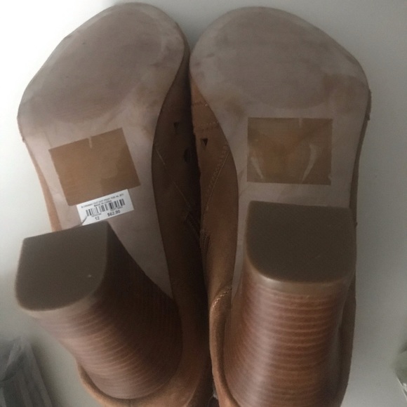 Heels - Picture 2 of 7